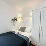 New 134 Suite Piaf - Cosy Apartment Paris Center